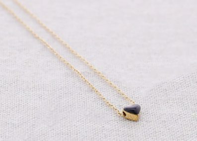 Collier coeur noir