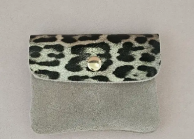 Porte monnaie kangoobi leopard gris argente