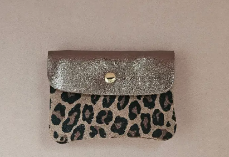 Porte monnaie kangoobi leopard taupe metalise